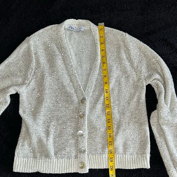 Zara Knit Cardigan Sweater With Sequins in Silver V-Neckline Sz M - Picture 10 of 10